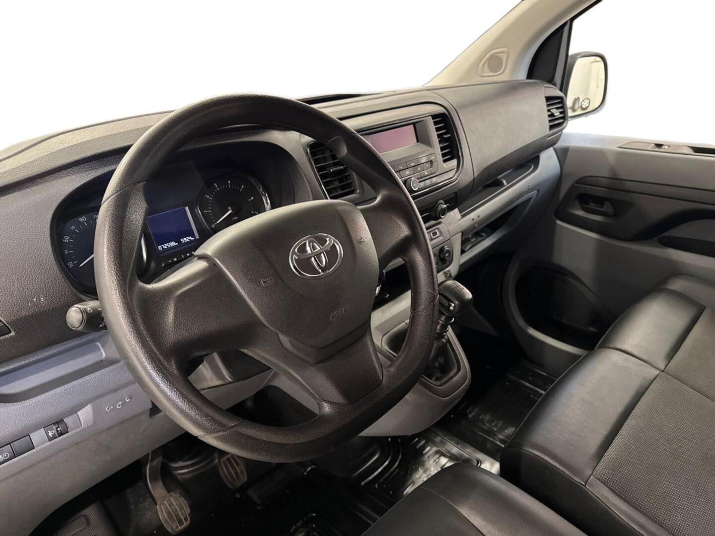 TOYOTA Proace 2021