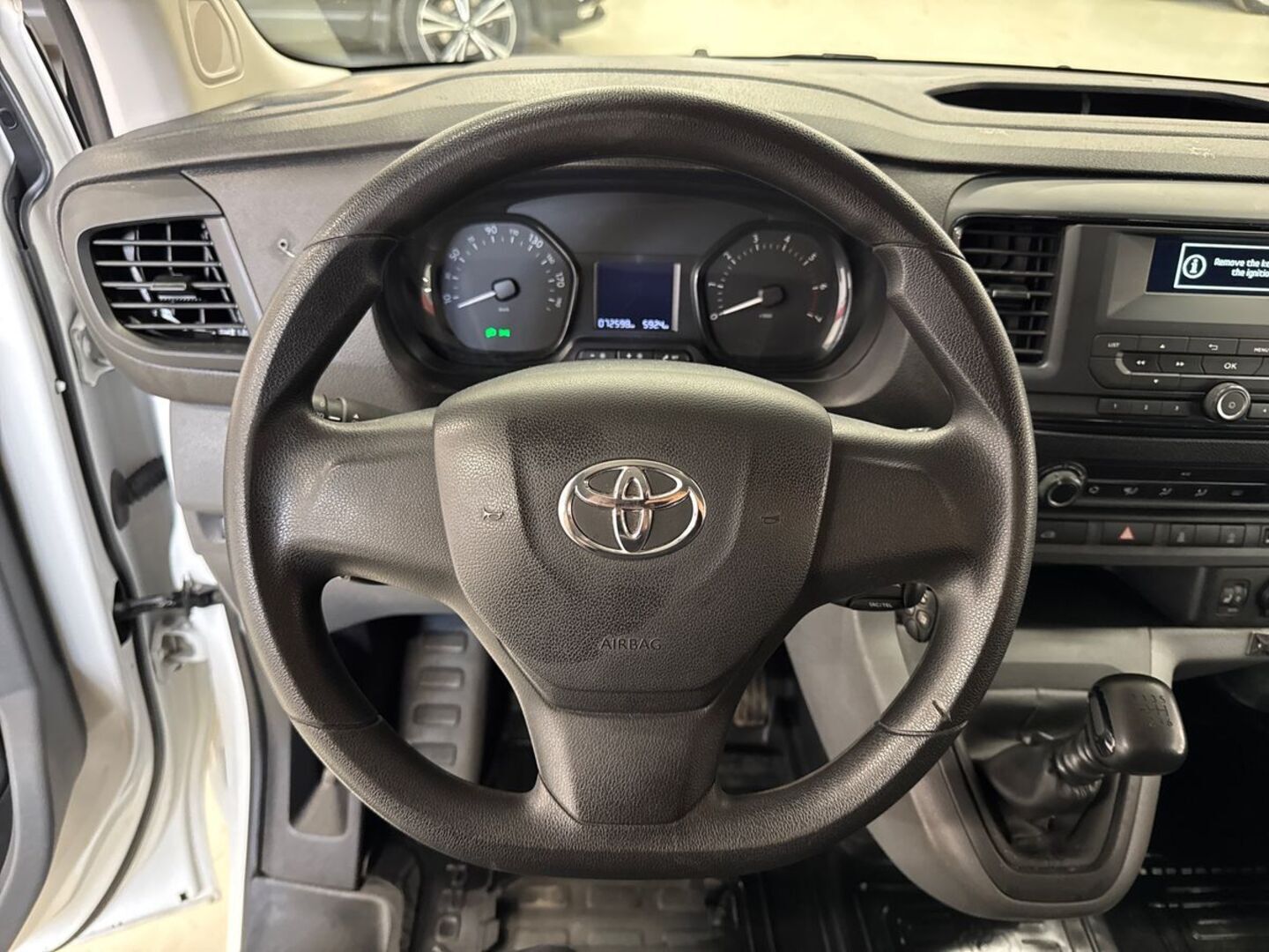 TOYOTA Proace 2021