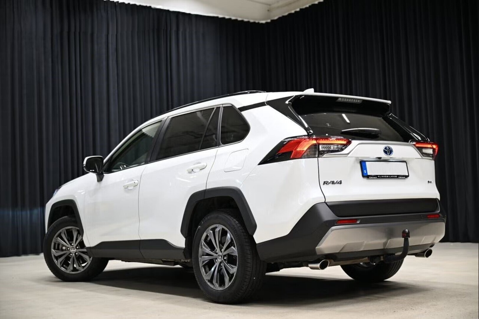 TOYOTA RAV4 2025