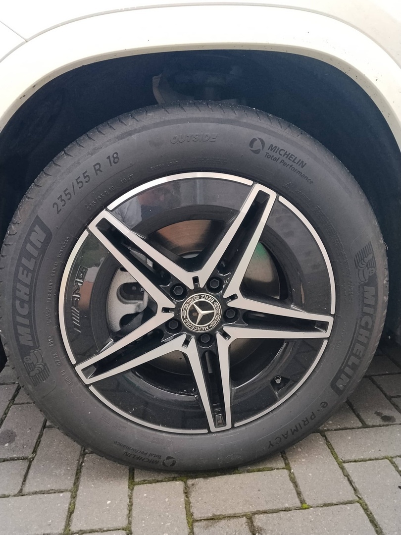 MERCEDES-BENZ EQA 2025