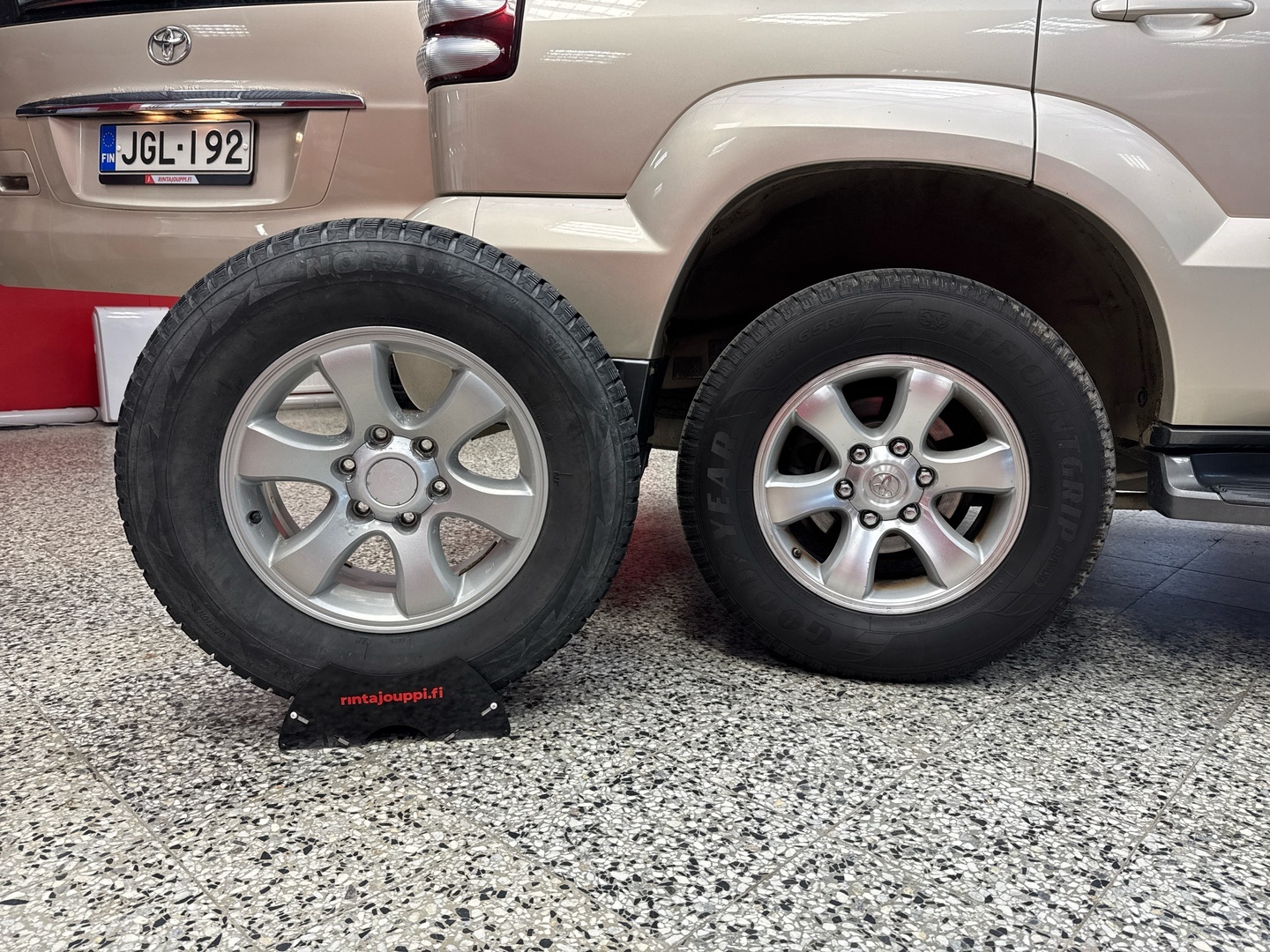 TOYOTA Land Cruiser 2006