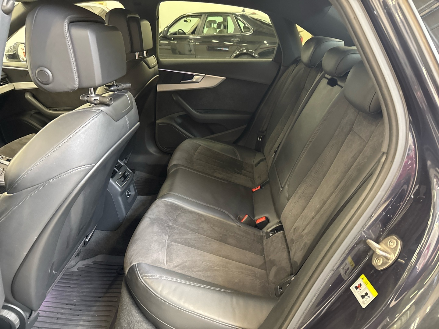 AUDI A4 2016