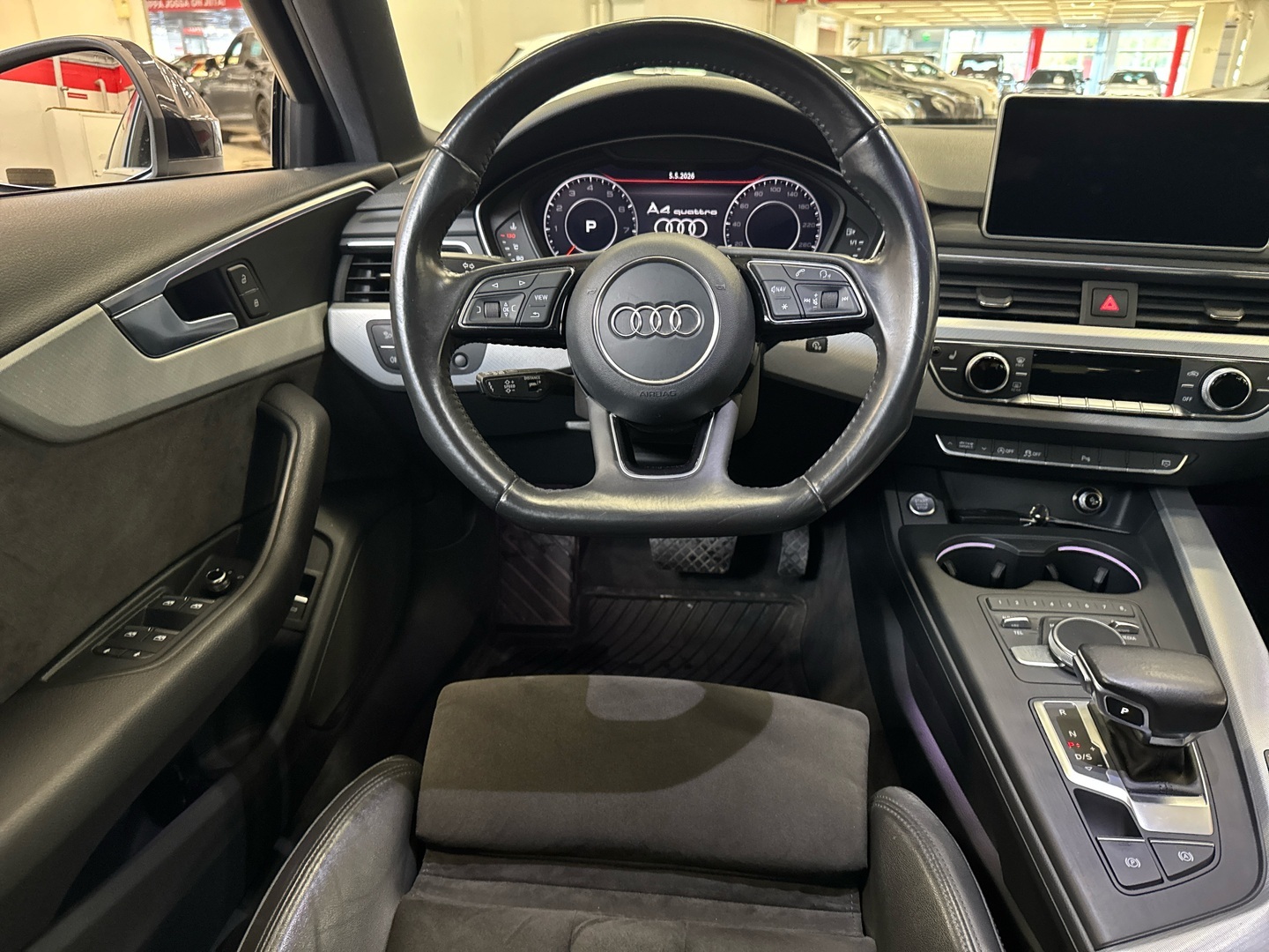 AUDI A4 2016