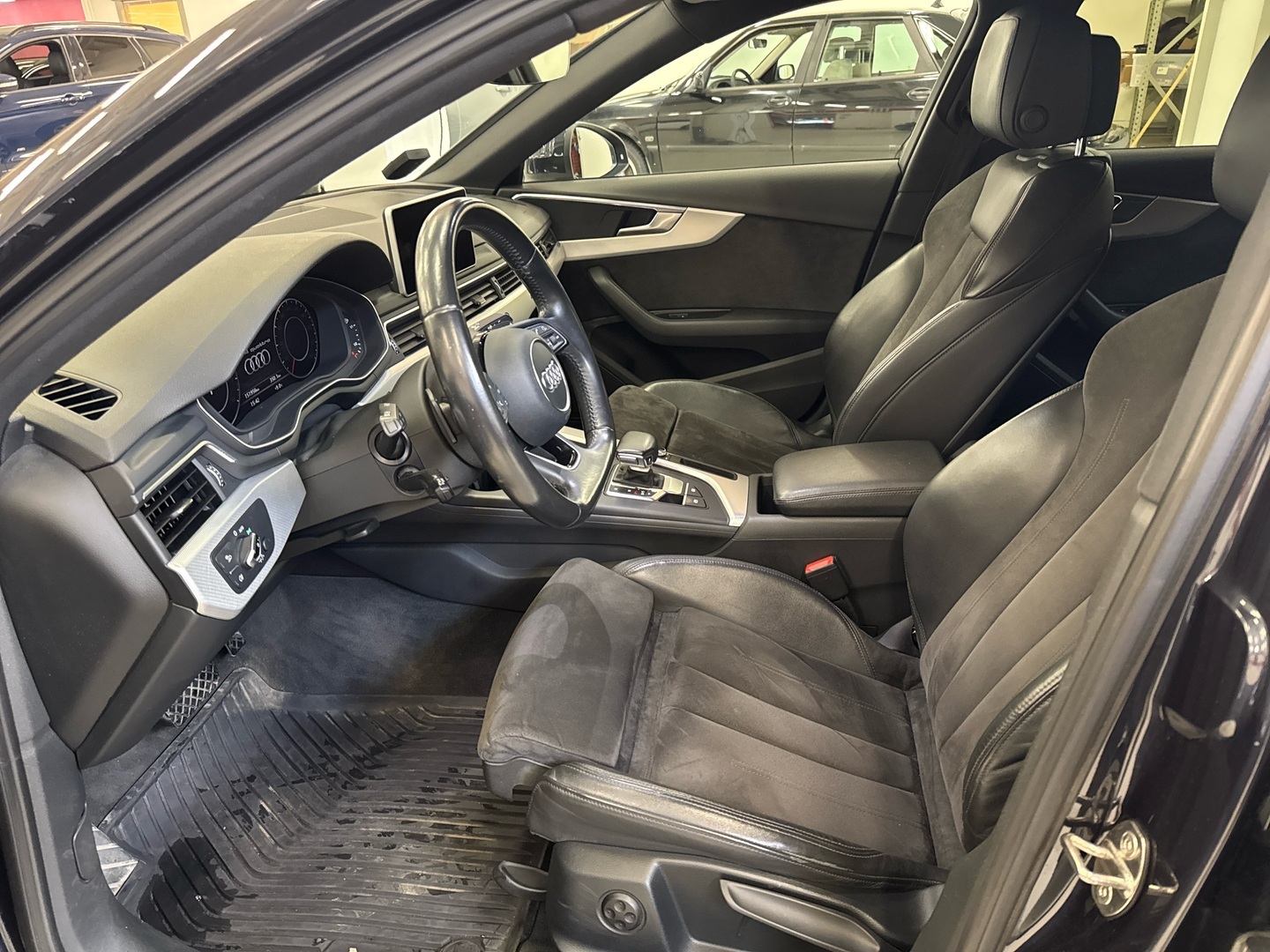 AUDI A4 2016