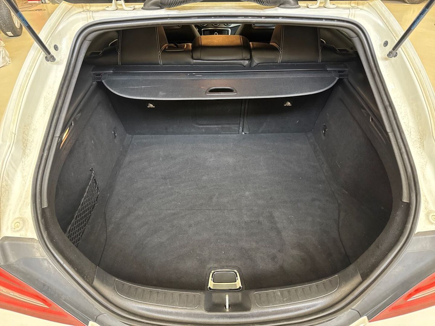 MERCEDES-BENZ CLA 11