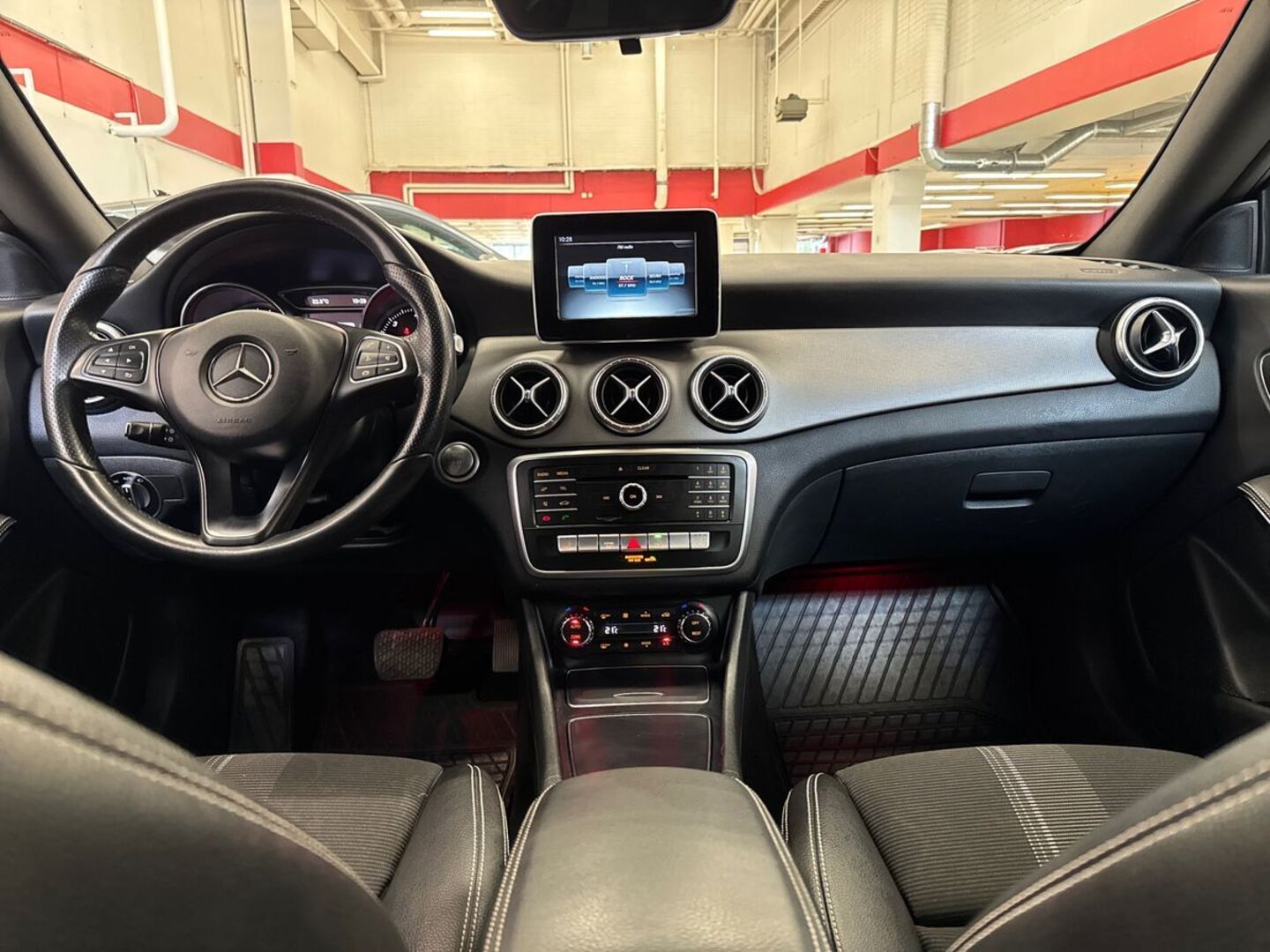 MERCEDES-BENZ CLA 28