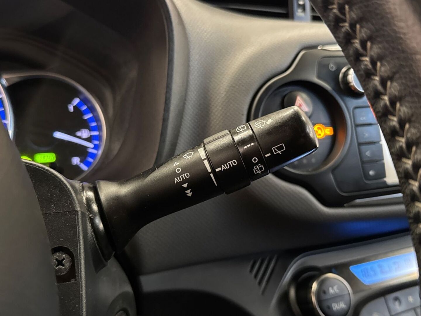 TOYOTA Yaris 2016