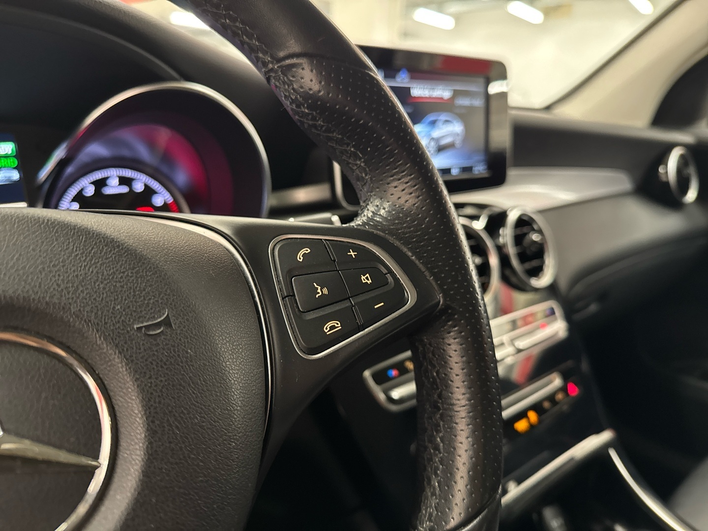 MERCEDES-BENZ GLC 2018