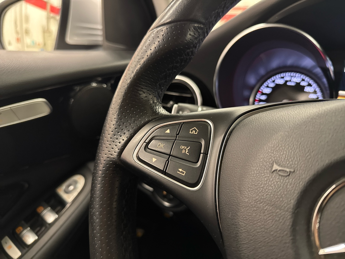 MERCEDES-BENZ GLC 2018