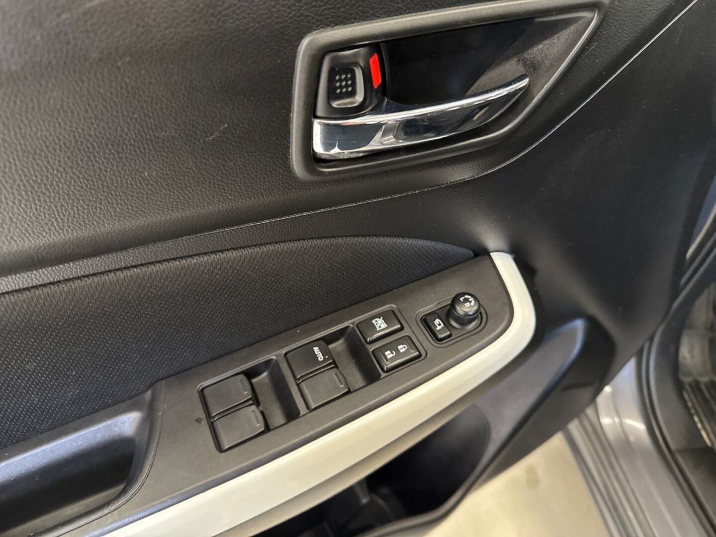 SUZUKI Swift 2019