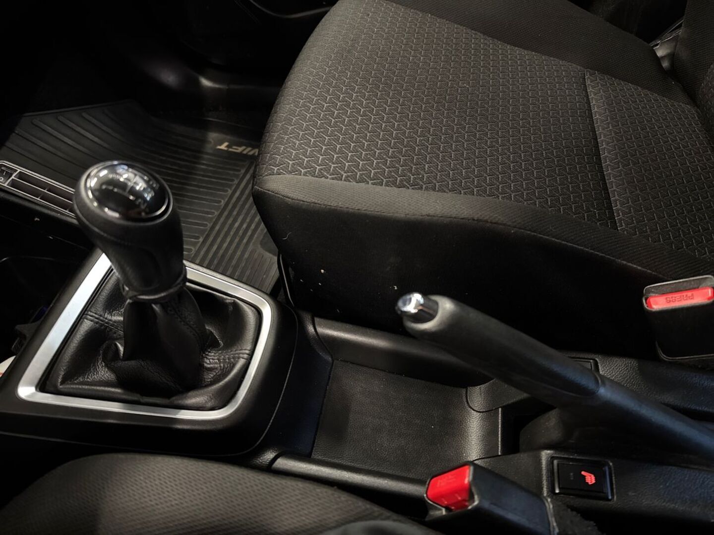 SUZUKI Swift 2019