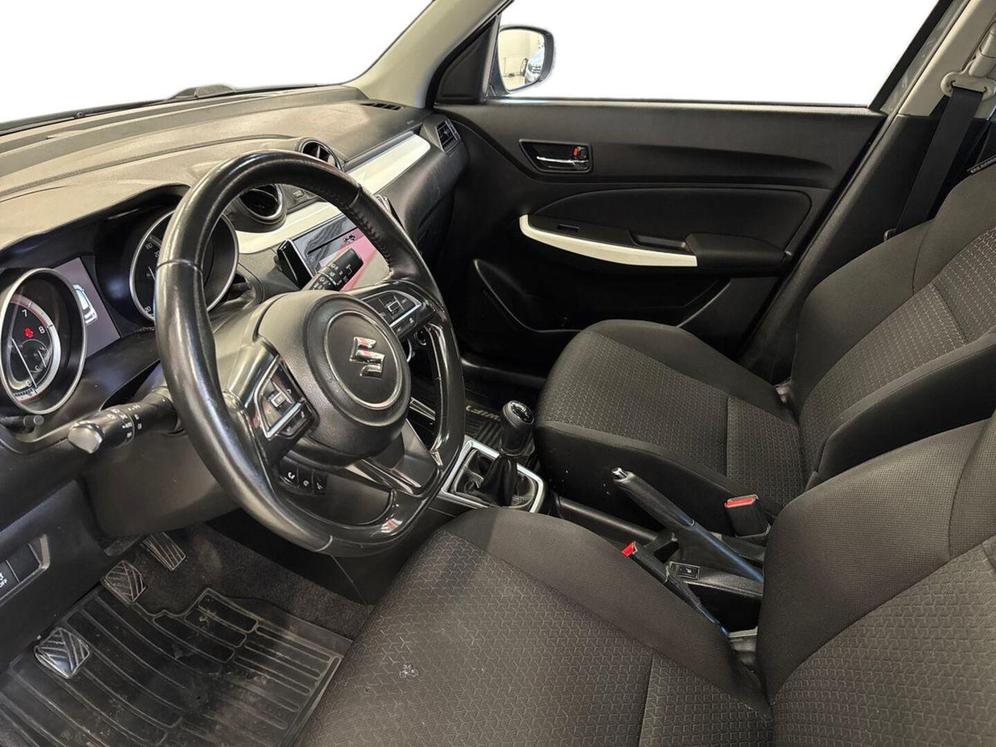 SUZUKI Swift 2019