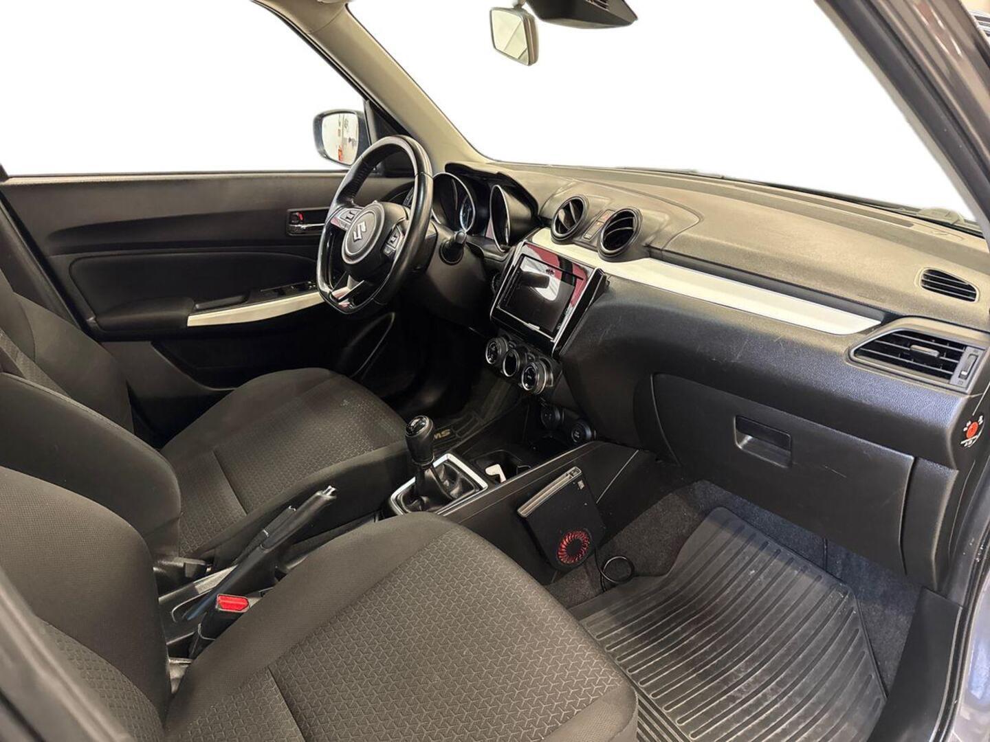 SUZUKI Swift 2019