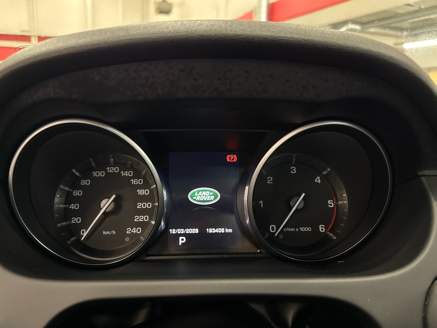 LAND ROVER Discovery 2015