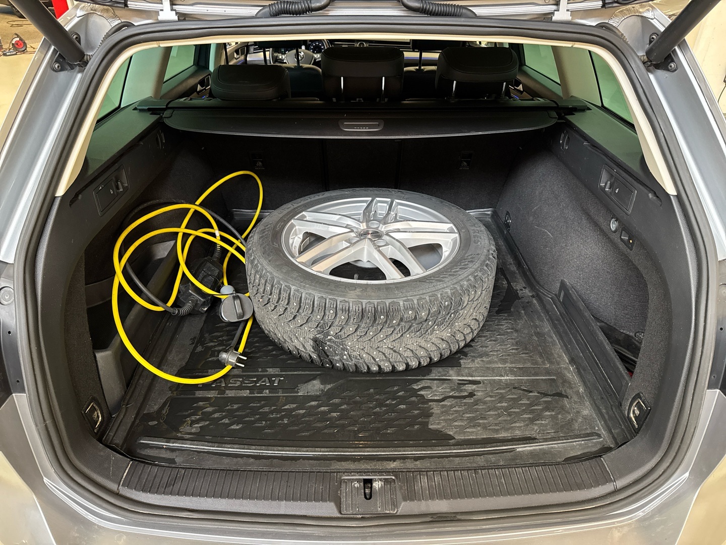 VOLKSWAGEN Passat 2017
