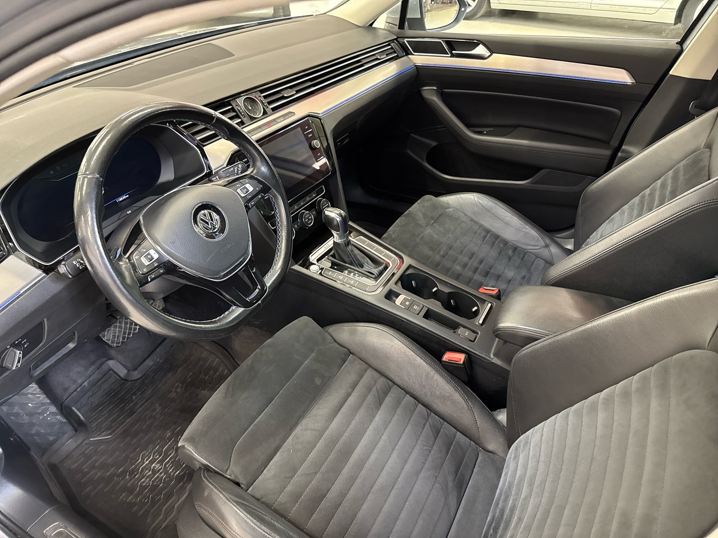 VOLKSWAGEN Passat 2017