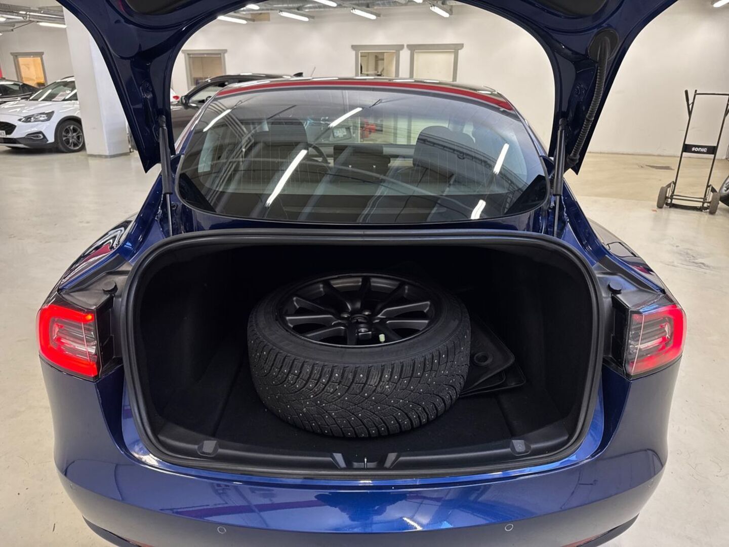 TESLA Model 3 2020