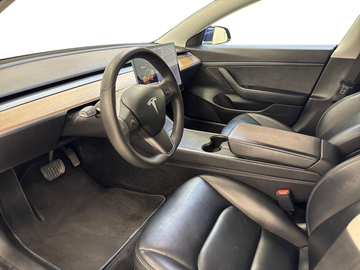 TESLA Model 3 2020