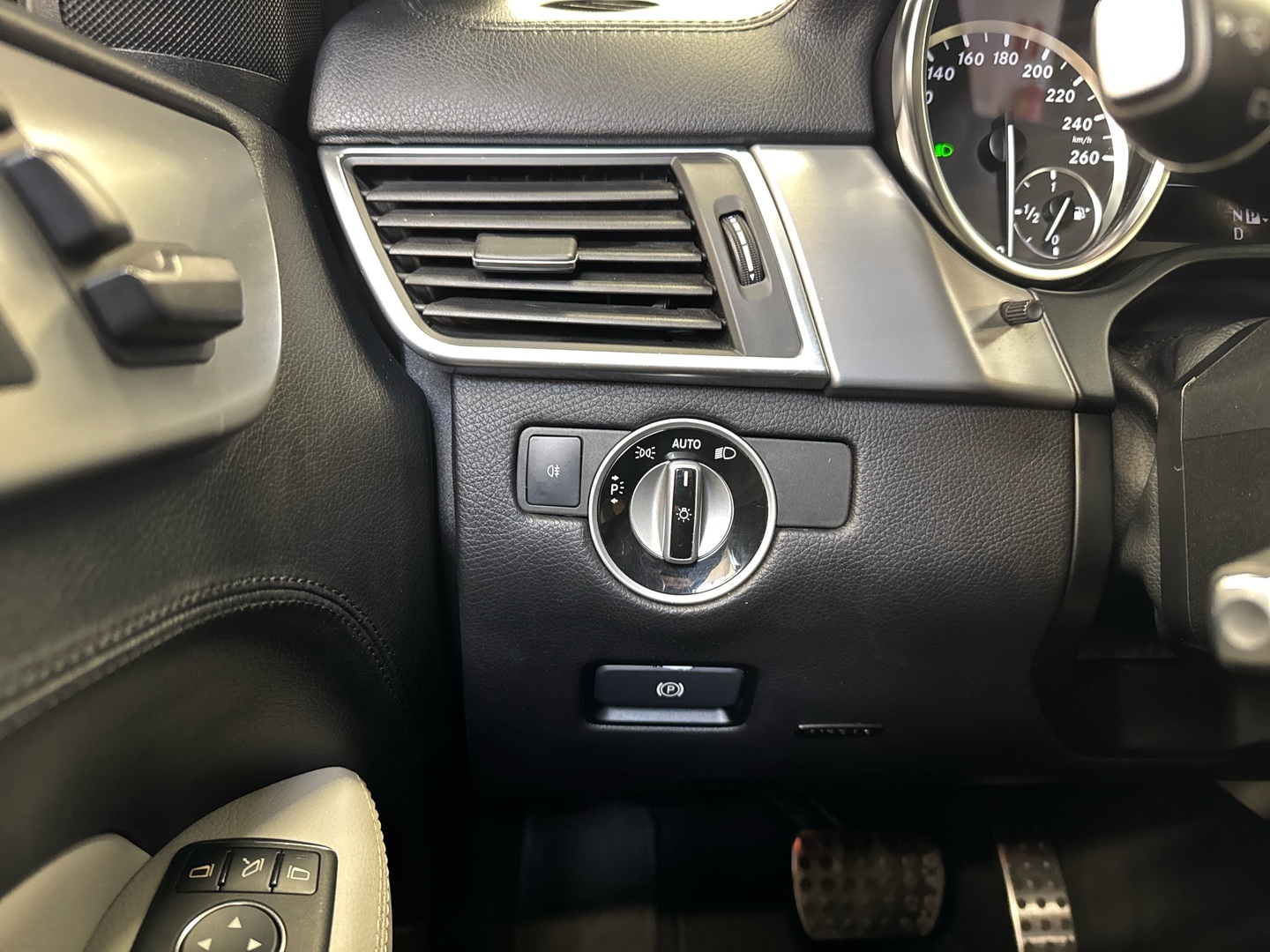 MERCEDES-BENZ ML 2012