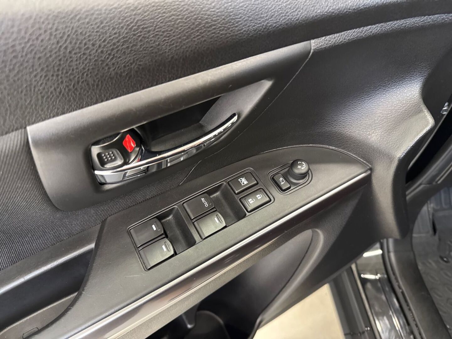 SUZUKI S-Cross 2024