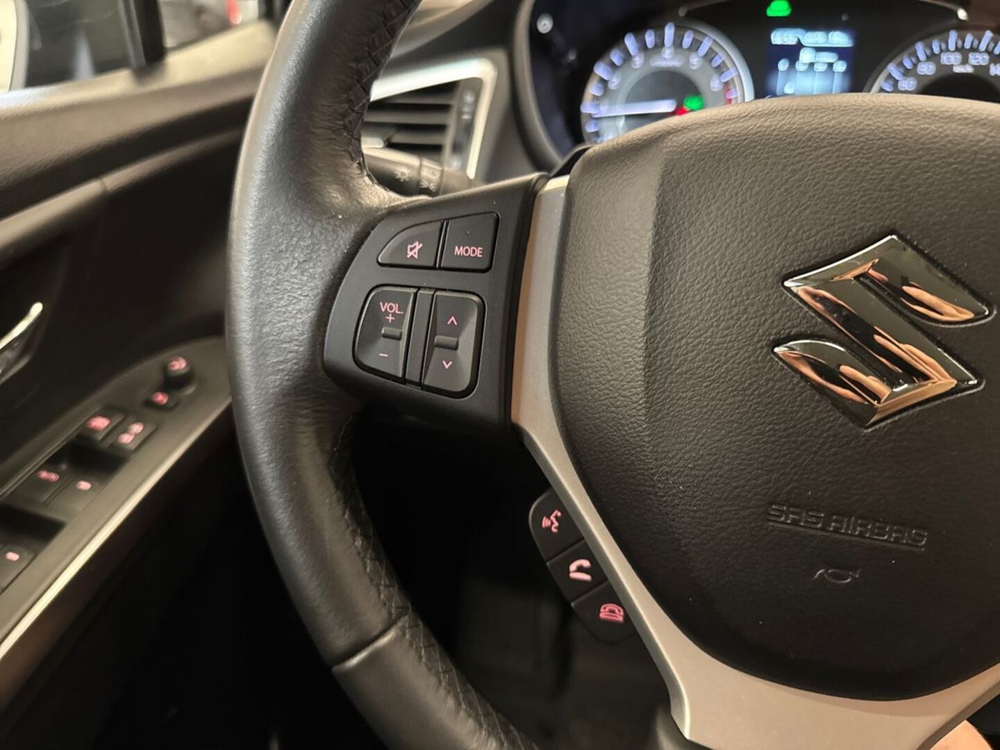 SUZUKI S-Cross 2024