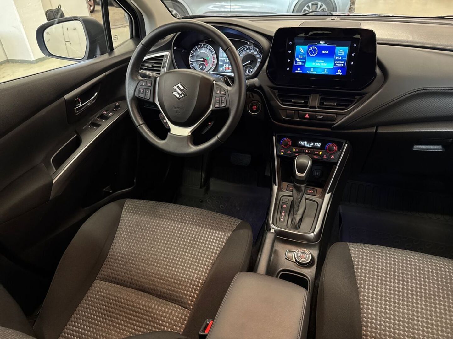 SUZUKI S-Cross 2024