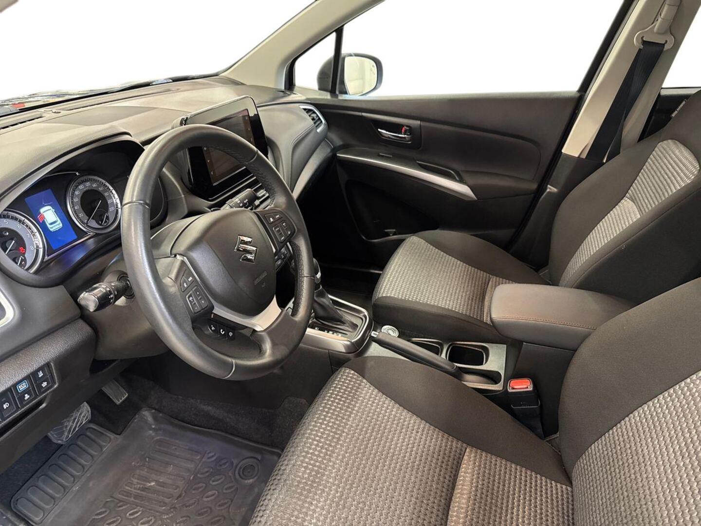 SUZUKI S-Cross 2024