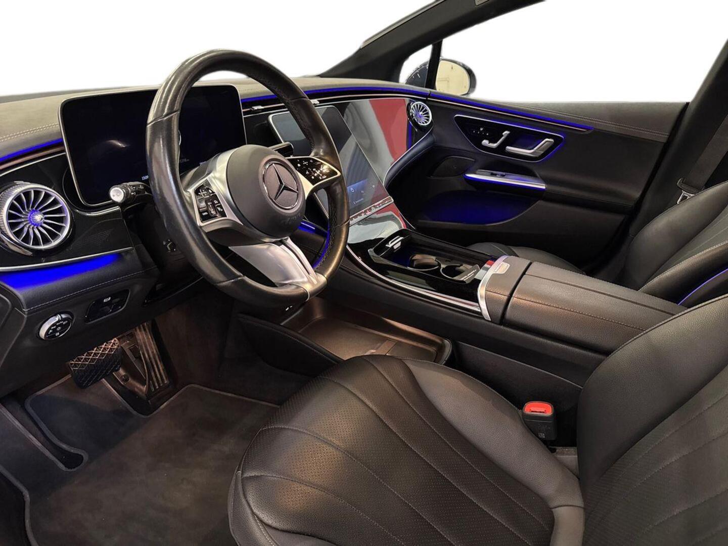 MERCEDES-BENZ EQE 2023