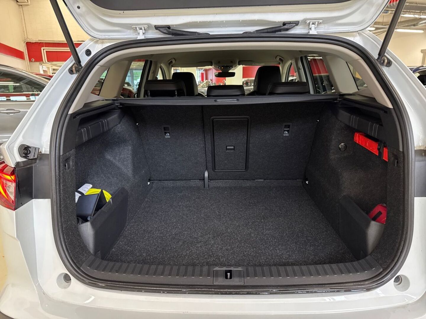 SKODA Enyaq 2023