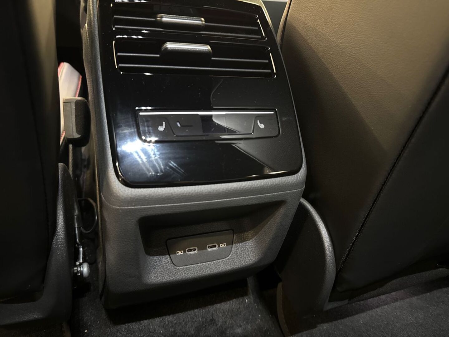 VOLKSWAGEN ID.7 2025