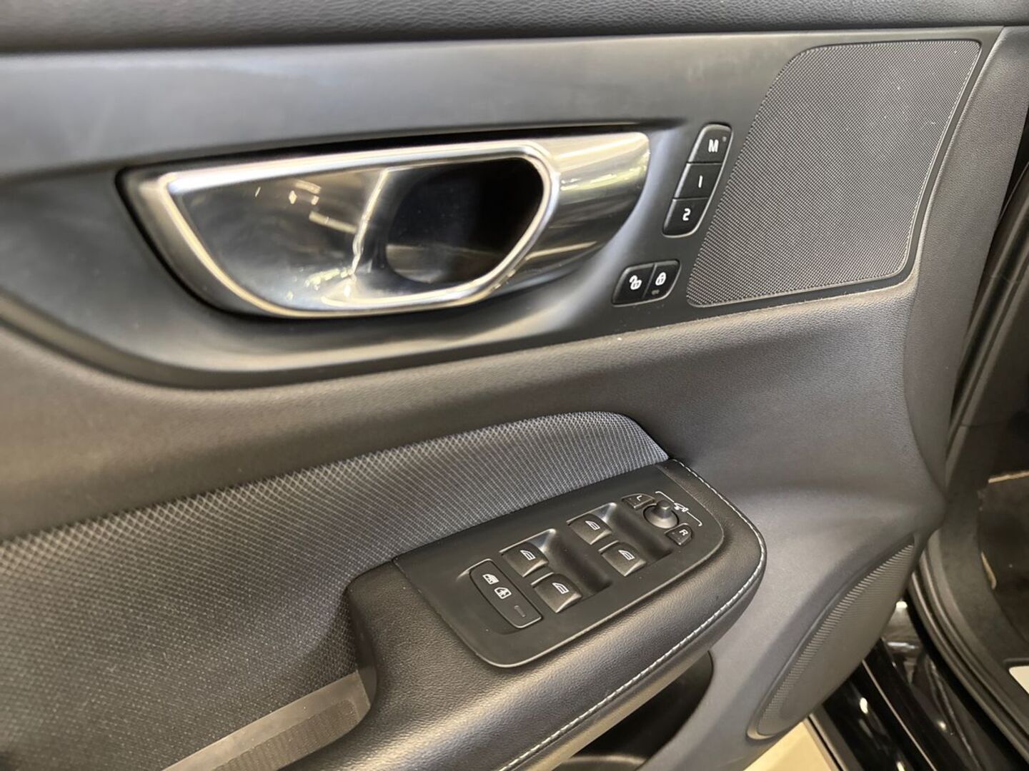 VOLVO V60 2020