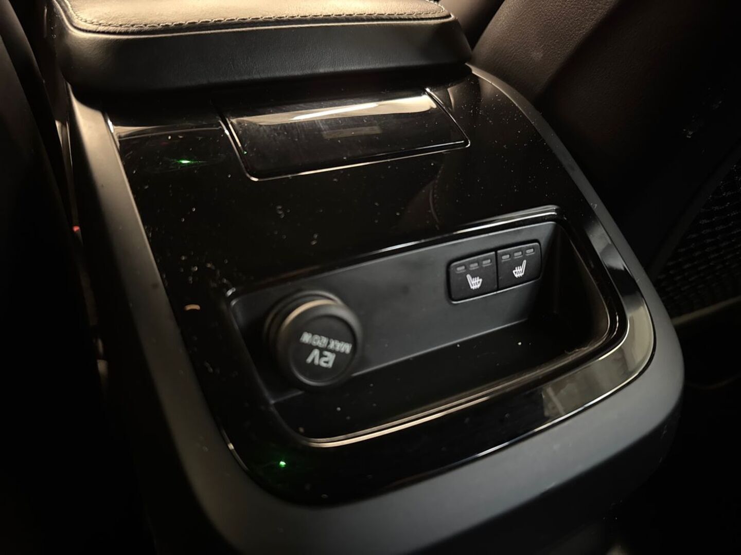 VOLVO V60 2020