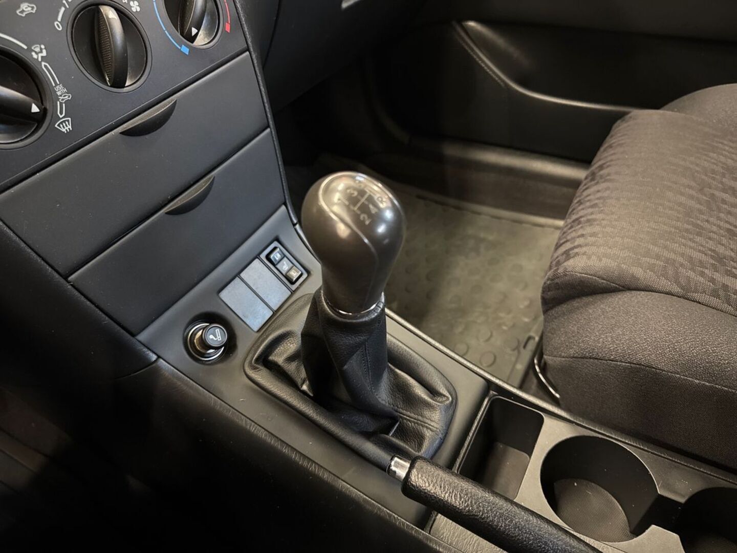 TOYOTA Corolla 2003