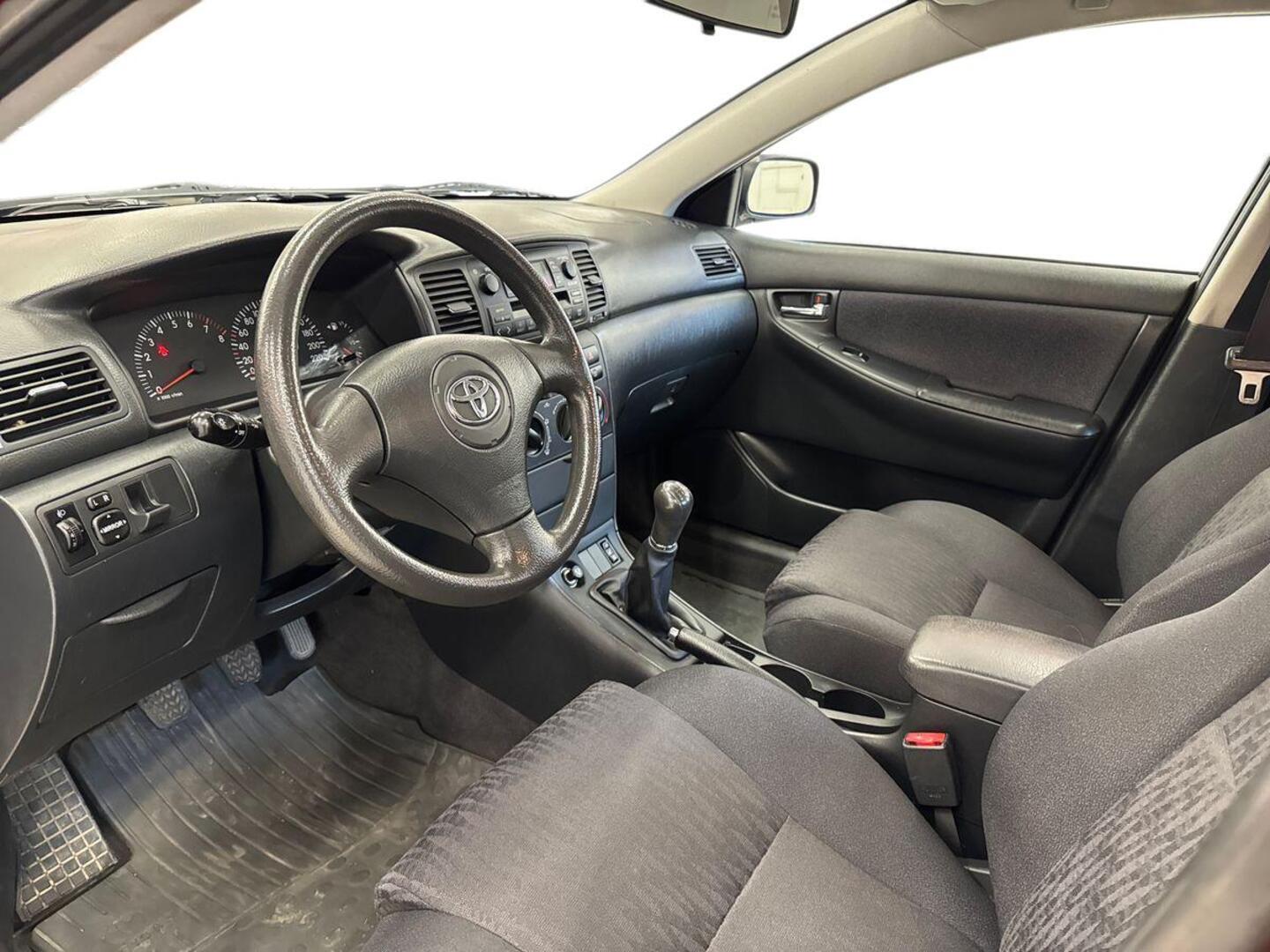 TOYOTA Corolla 2003