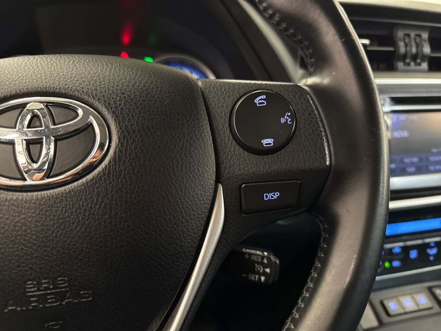 TOYOTA Auris 2014