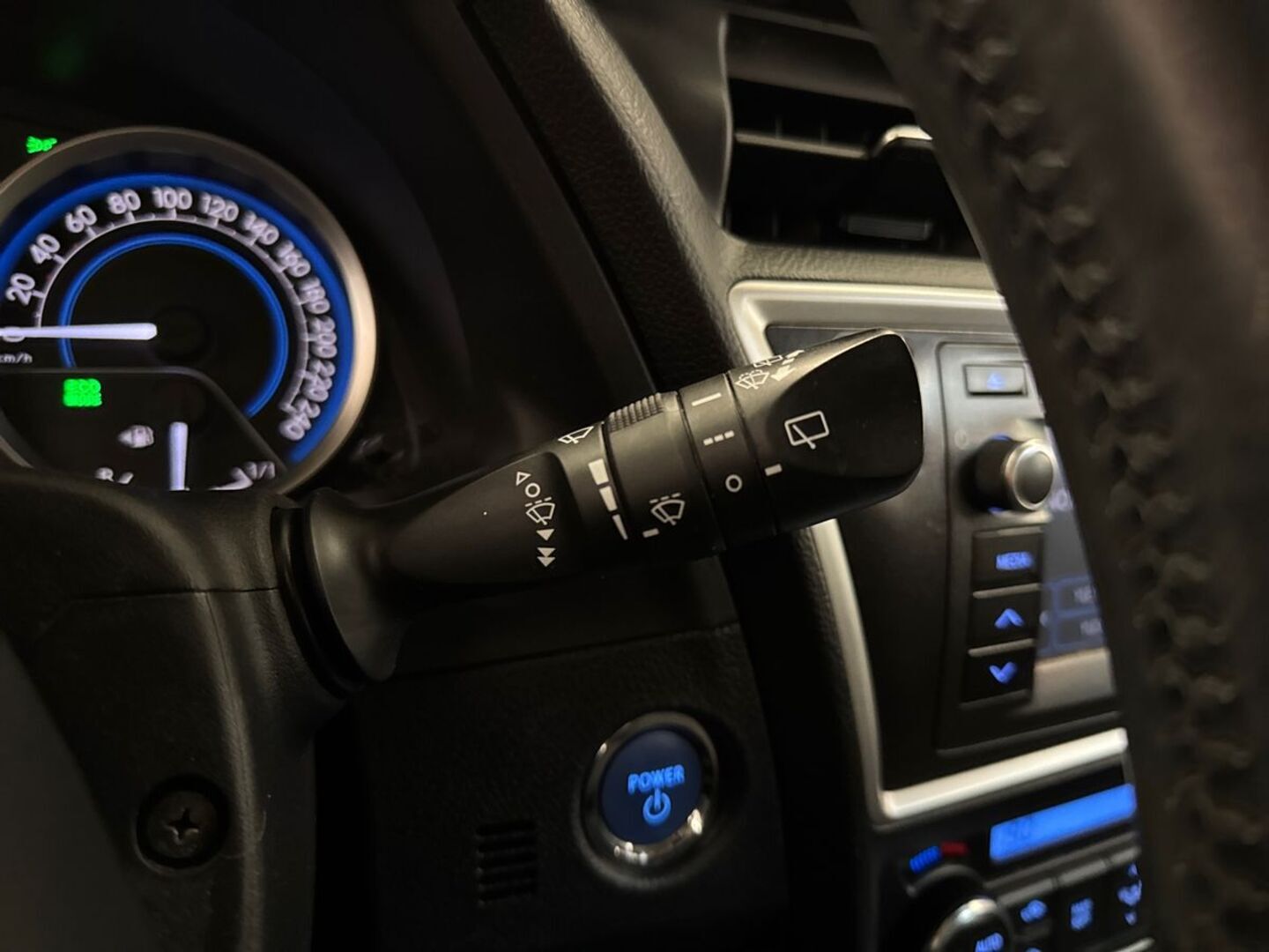 TOYOTA Auris 2014