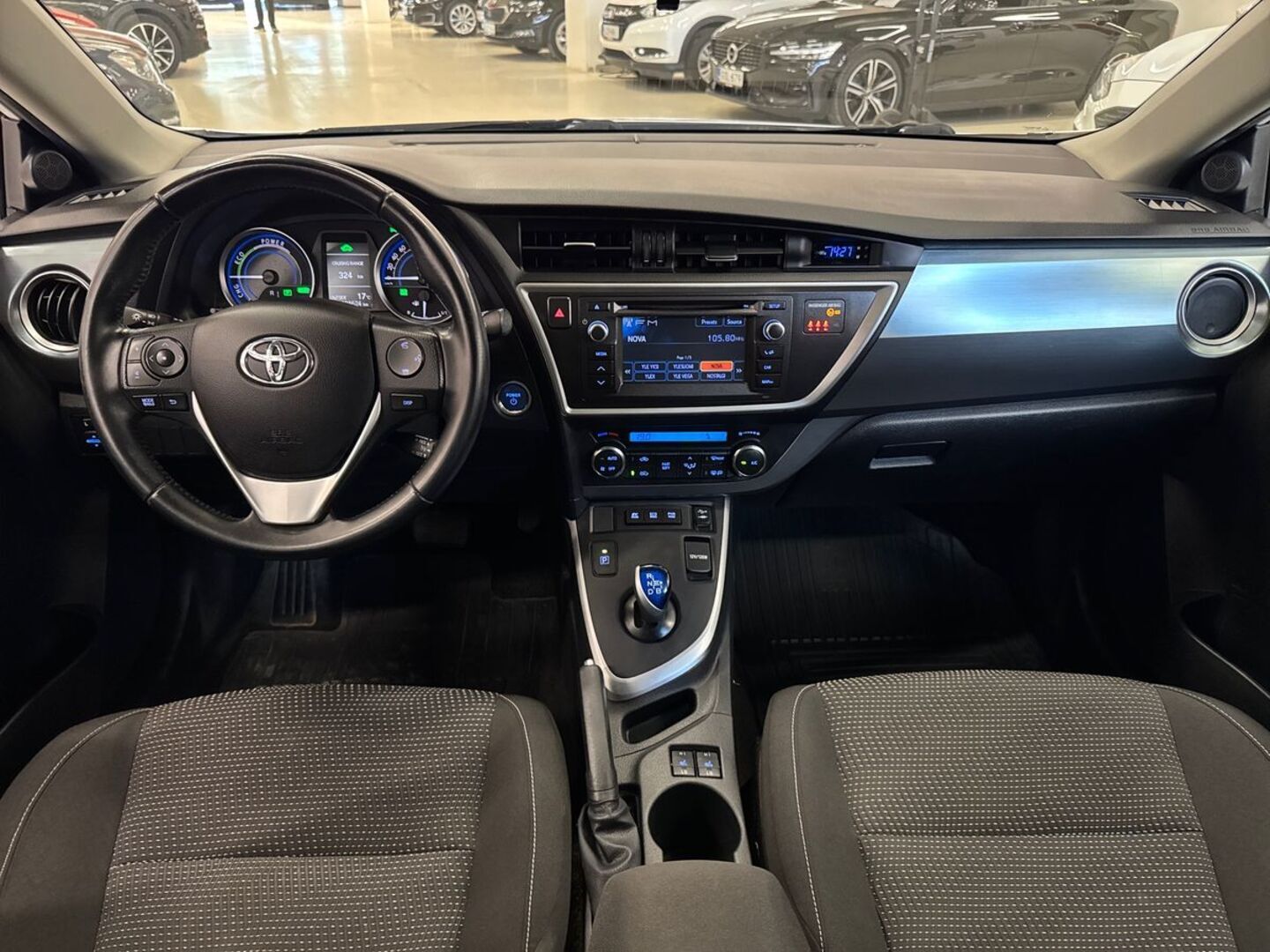 TOYOTA Auris 2014
