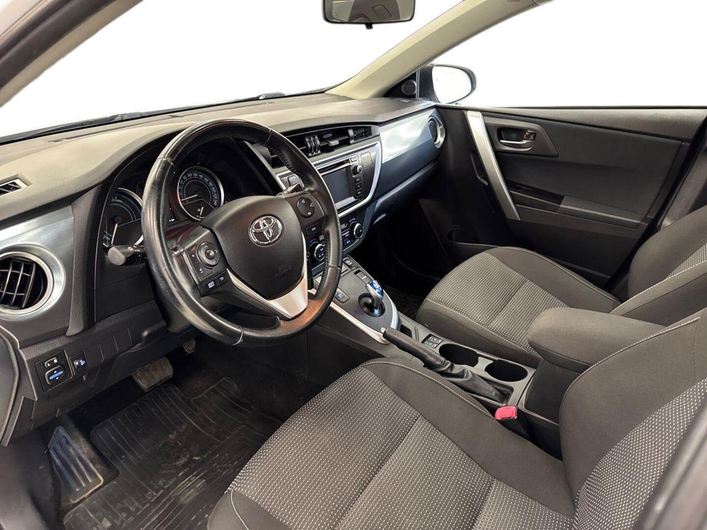 TOYOTA Auris 2014