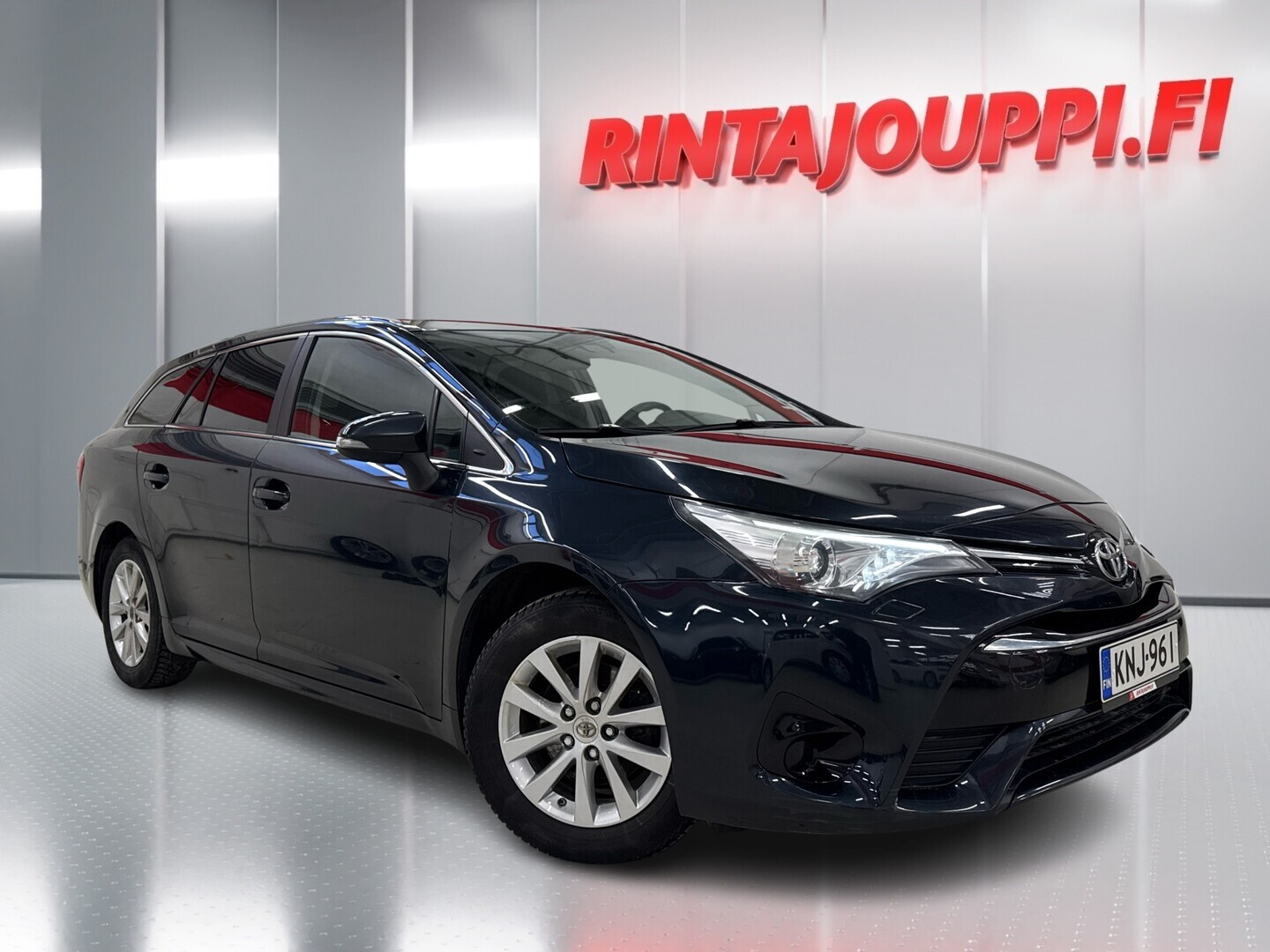 TOYOTA Avensis 2016