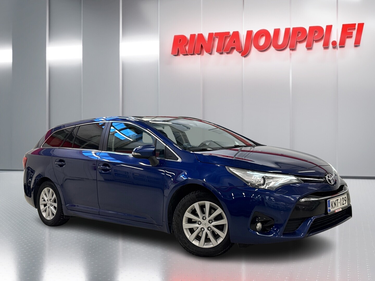 TOYOTA Avensis 2016