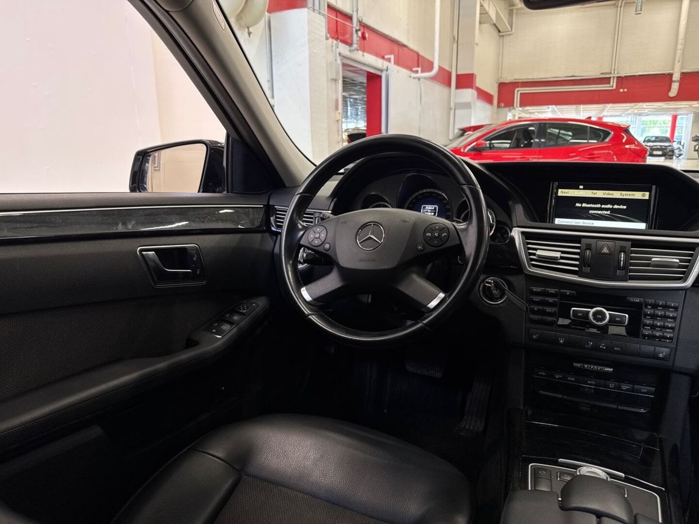MERCEDES-BENZ E 2012