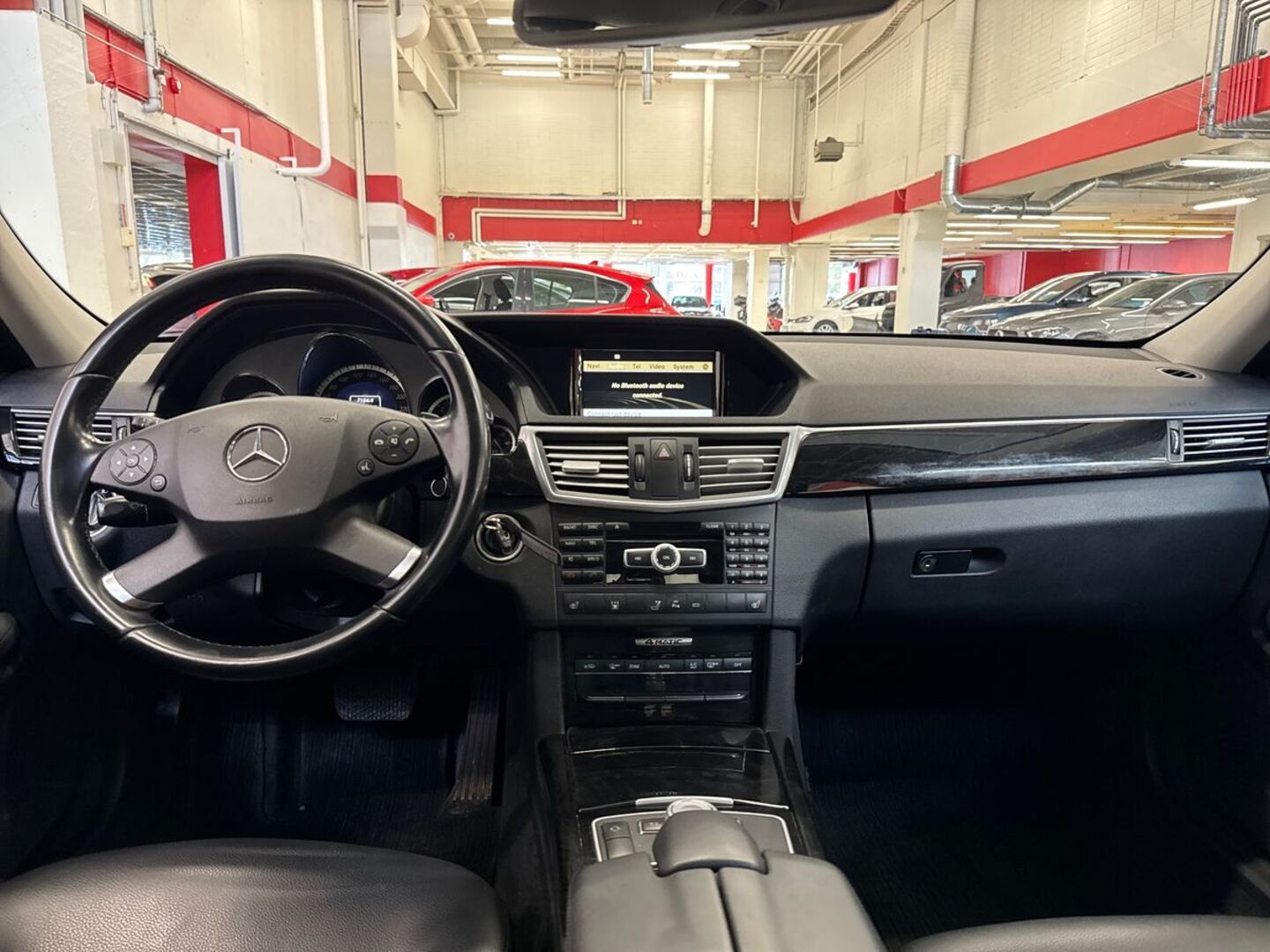 MERCEDES-BENZ E 2012