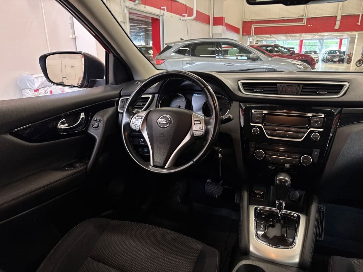 NISSAN Qashqai 2017
