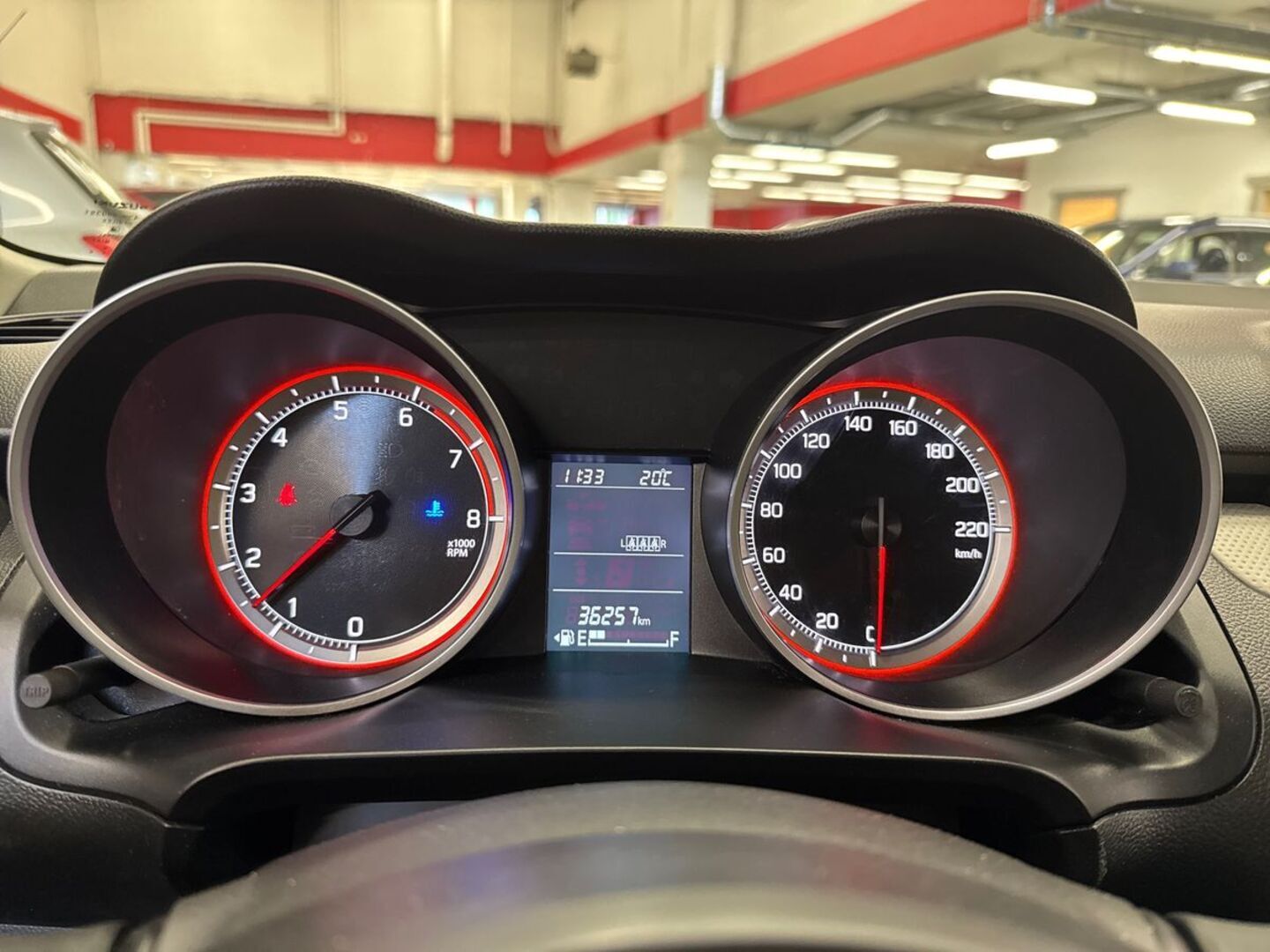 SUZUKI Swift 2017