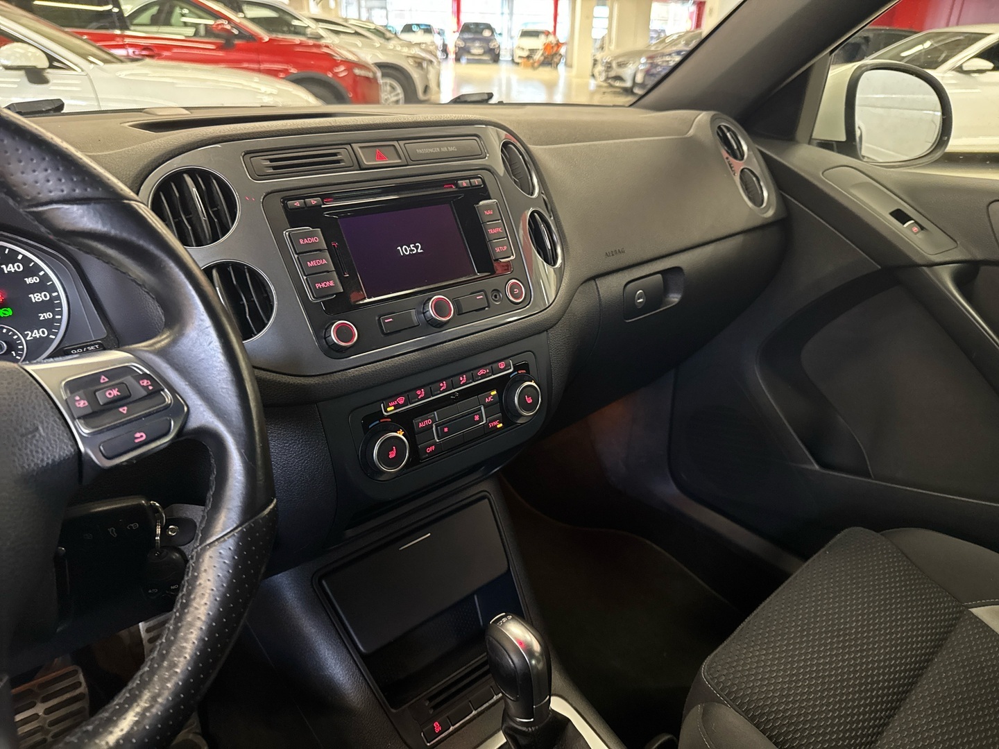 VOLKSWAGEN Tiguan 2014