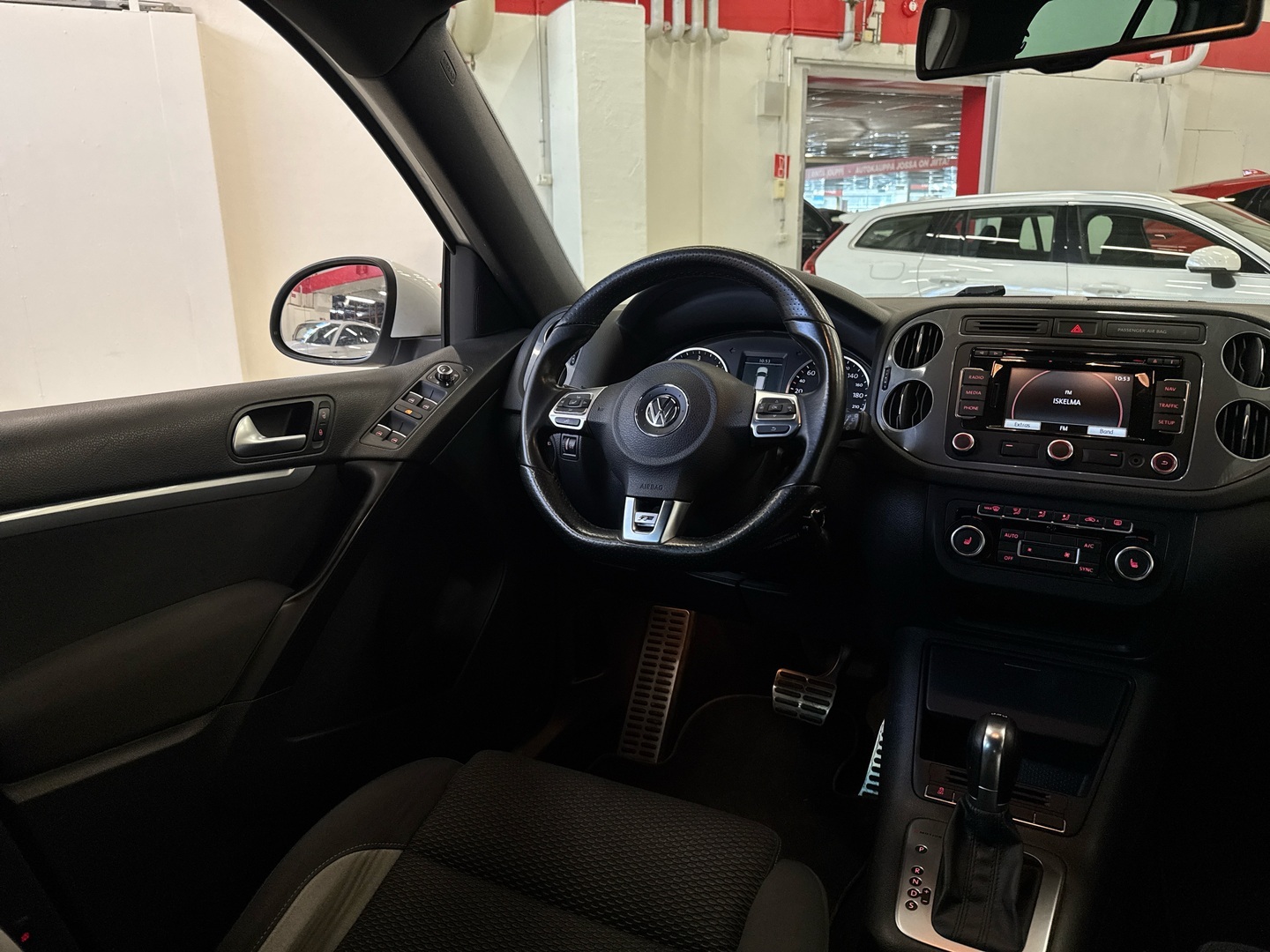 VOLKSWAGEN Tiguan 2014