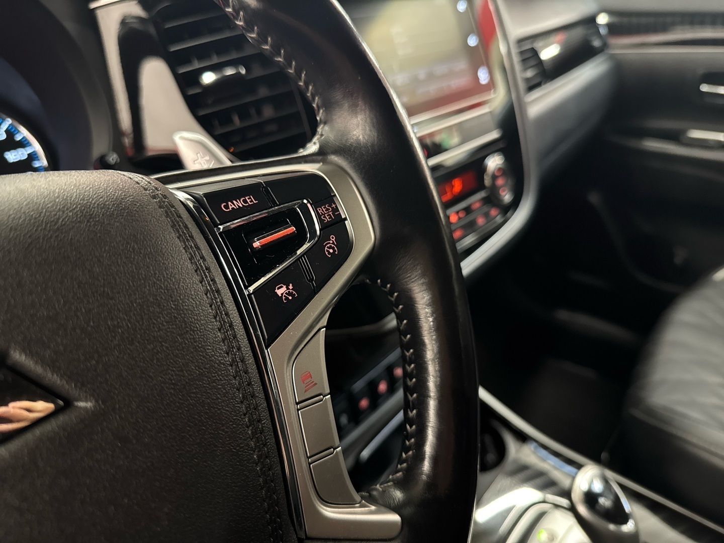 MITSUBISHI Outlander PHEV 2018