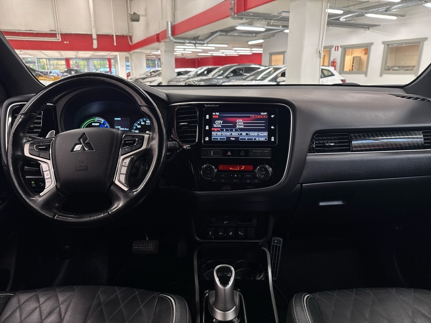 MITSUBISHI Outlander PHEV 2018