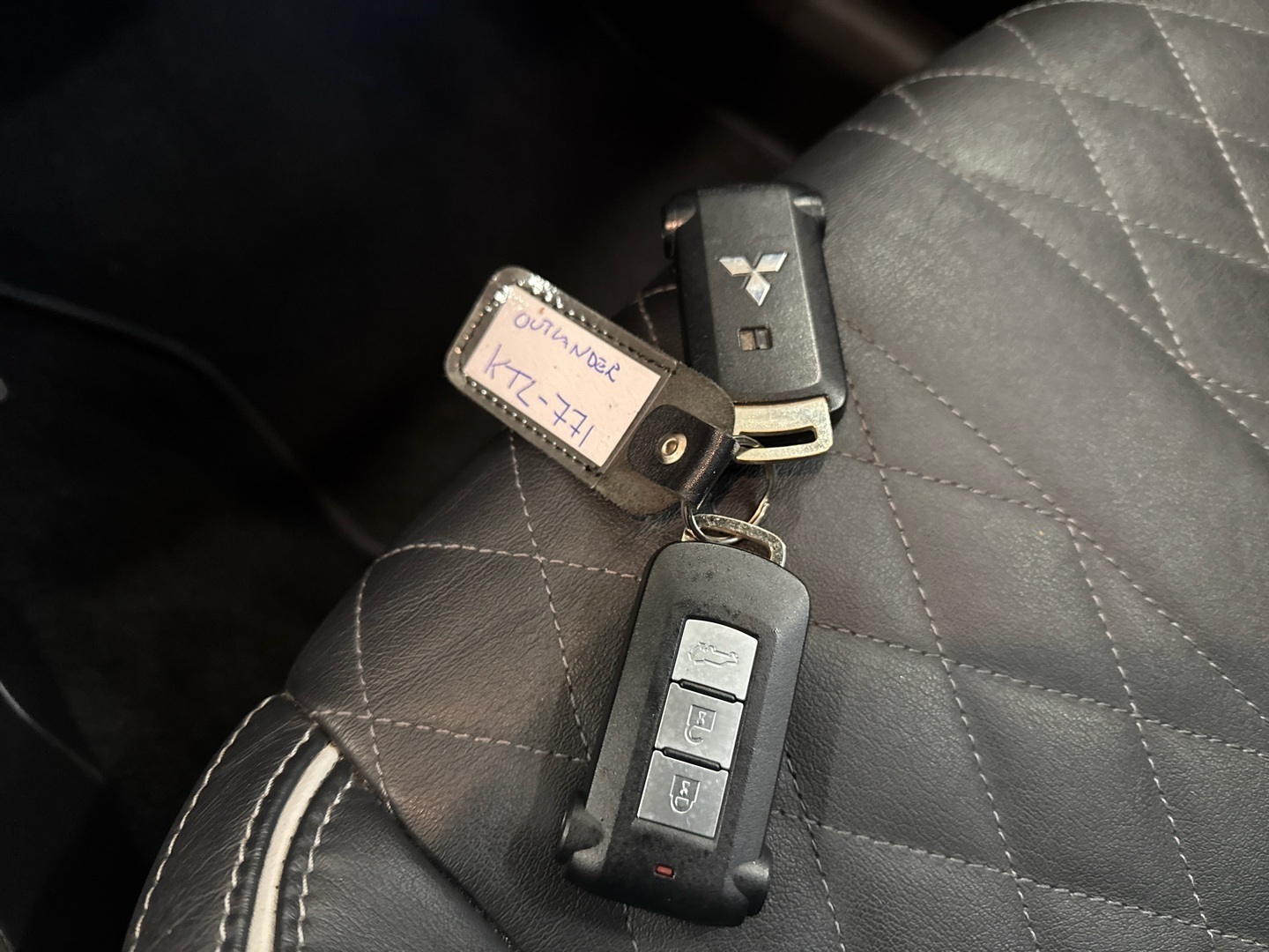 MITSUBISHI Outlander PHEV 2018