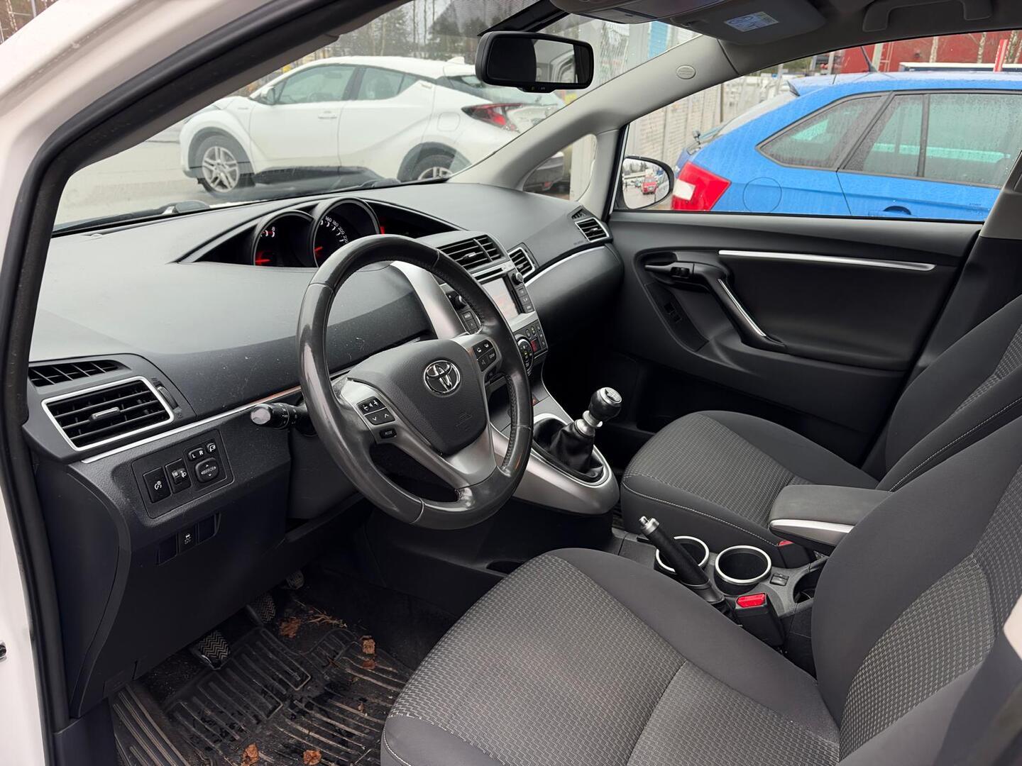 TOYOTA Verso 2016